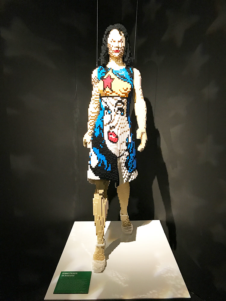The Art Of The Brick: DC Super Heroes - Diana Prince: In Disguise